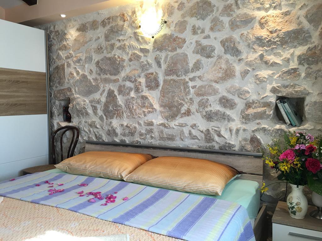 Holiday Home Rasopas Malinska Exterior photo